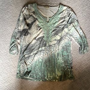 One World XL mint grey cream Top like new